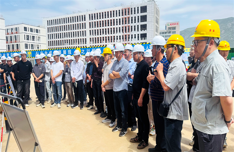 2025年4月17日，由莆田市涵江区住房和城乡建设局主办、AG公司三建承办的钢筋安装工程质量防控现场交流会在联东U谷·涵江海峡智造产业谷一期成功召开。