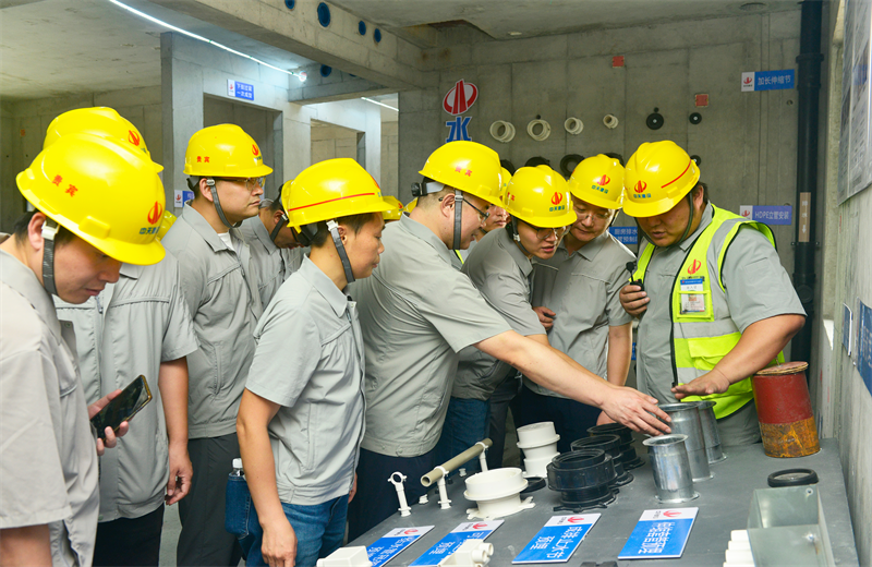 为进一步推进优质客户高效履约，提升交付品质、达成客户满意，2025年6月25日，AG公司建设集团在上海组织召开2025年越秀地产、华润置业客户履约推进会。